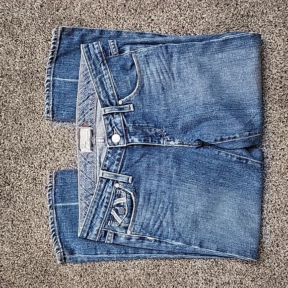 Paige Capris - Picture 3 of 4